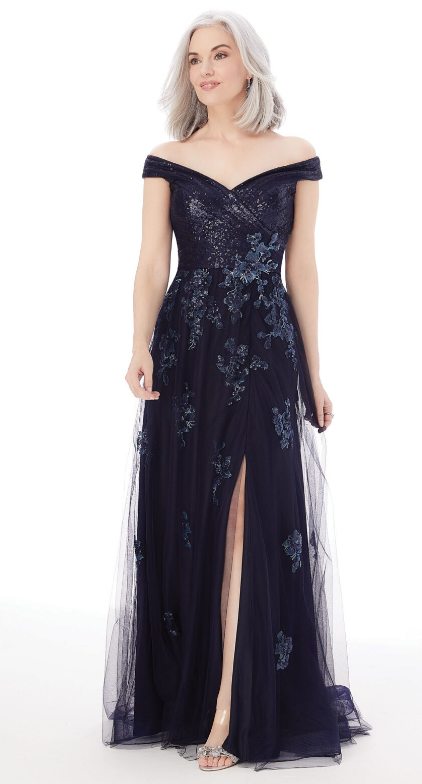 Mother&#39;s Dress Shopping Tips Image